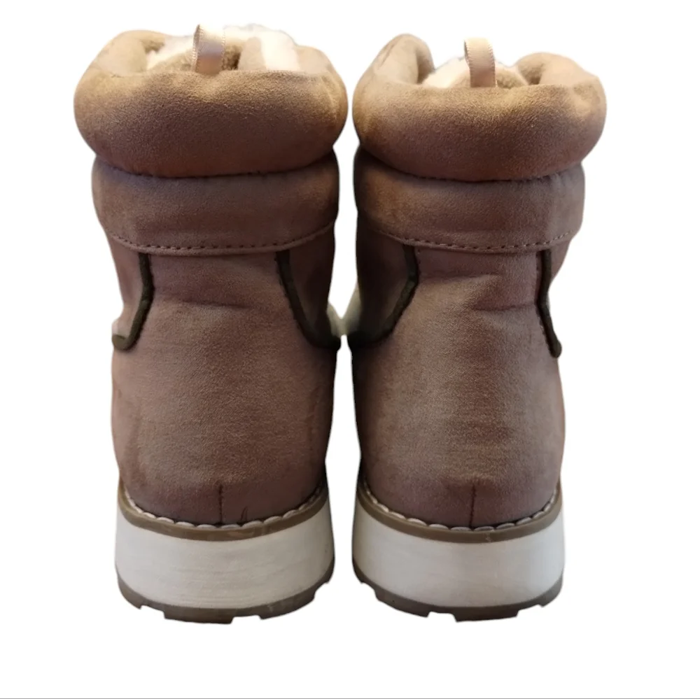 OLD NAVY Water-repellent Hiking Boots Faux Suede 9 Women's Footwear
